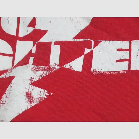 XL 2007 Foo Fighters Lightning Bolt T-Shirt Red Concert Band Tee Faded Graphics - Picture 2 of 8
